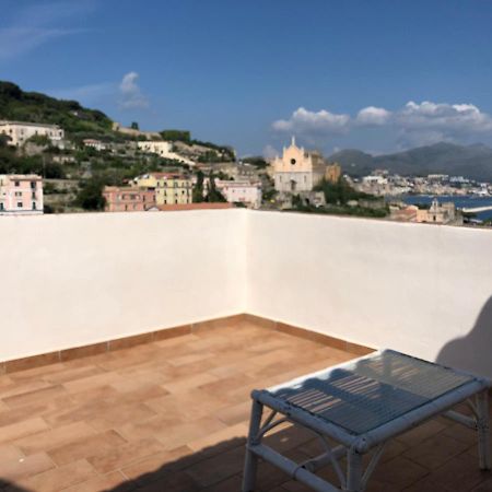 Il Vecchio E Il Mare Bed and Breakfast Gaeta Exteriör bild