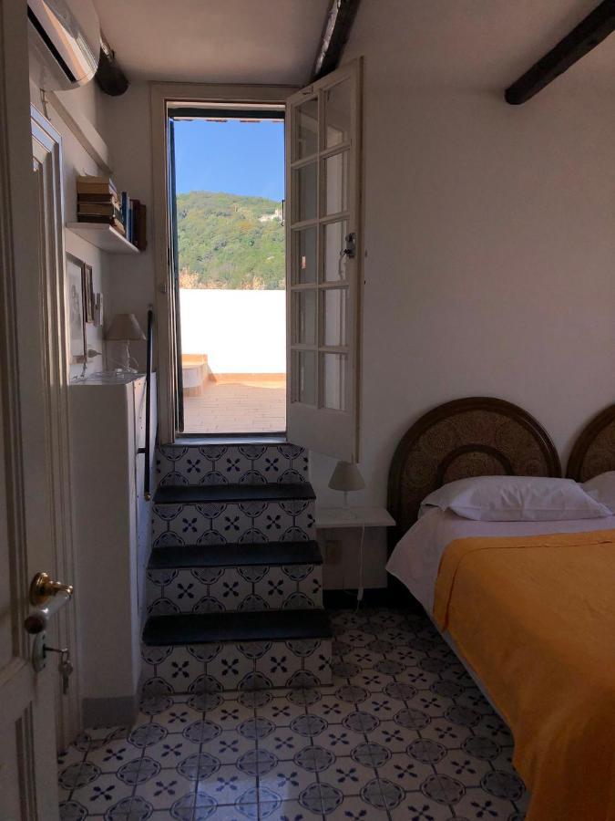 Il Vecchio E Il Mare Bed and Breakfast Gaeta Exteriör bild