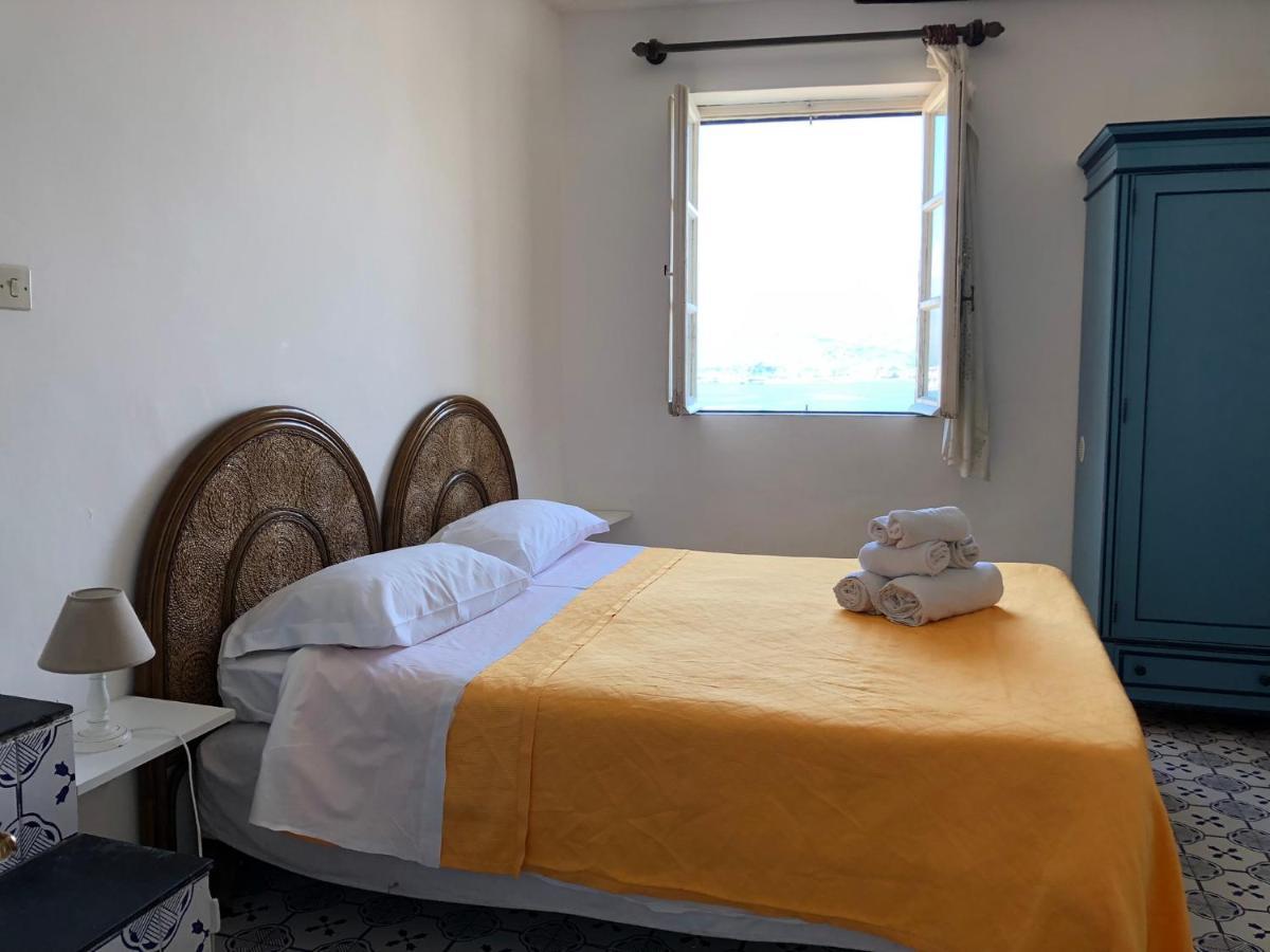 Il Vecchio E Il Mare Bed and Breakfast Gaeta Exteriör bild